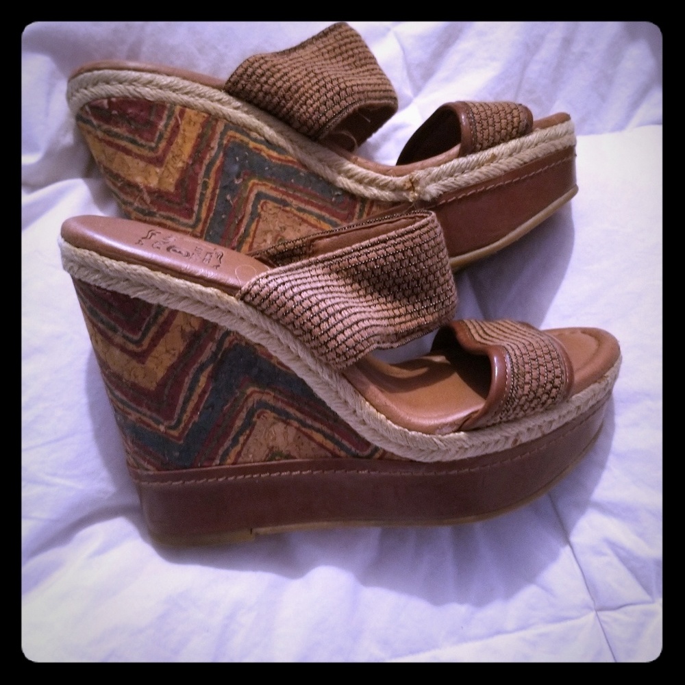 Lucky Brand "candy" wedge sz 8